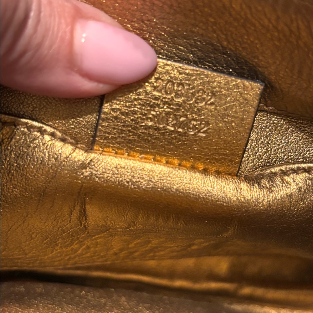 GUCCI Hysteria Gold Metallic Designer Women's Clutch - Picture 5 of 8